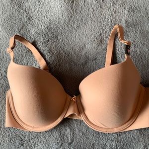 Victoria’s Secret Nude 34C Bra EXCELLENT CONDITION